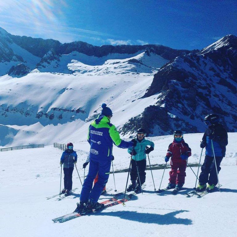 Cursillo Constitución infantil y adulto